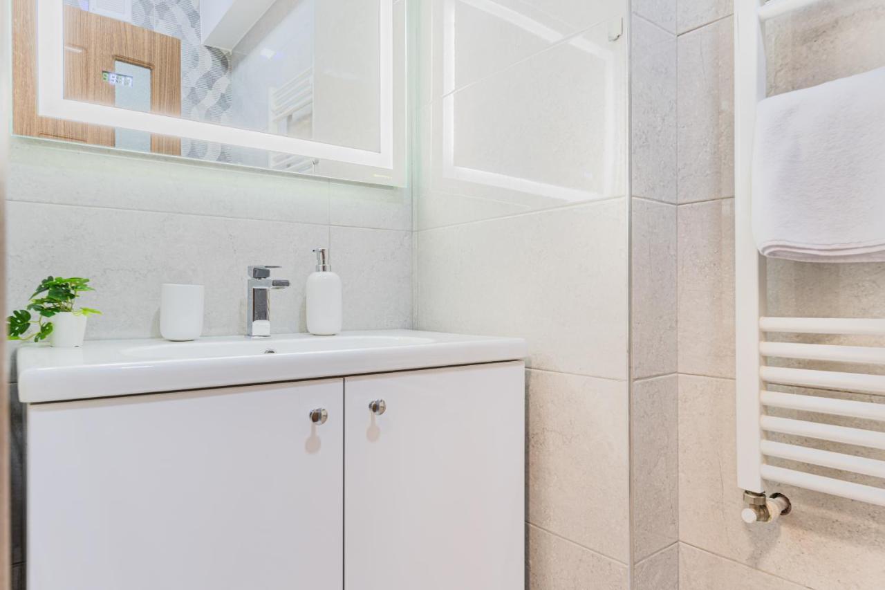 Isaran 2D4E Apartment Brassó Kültér fotó